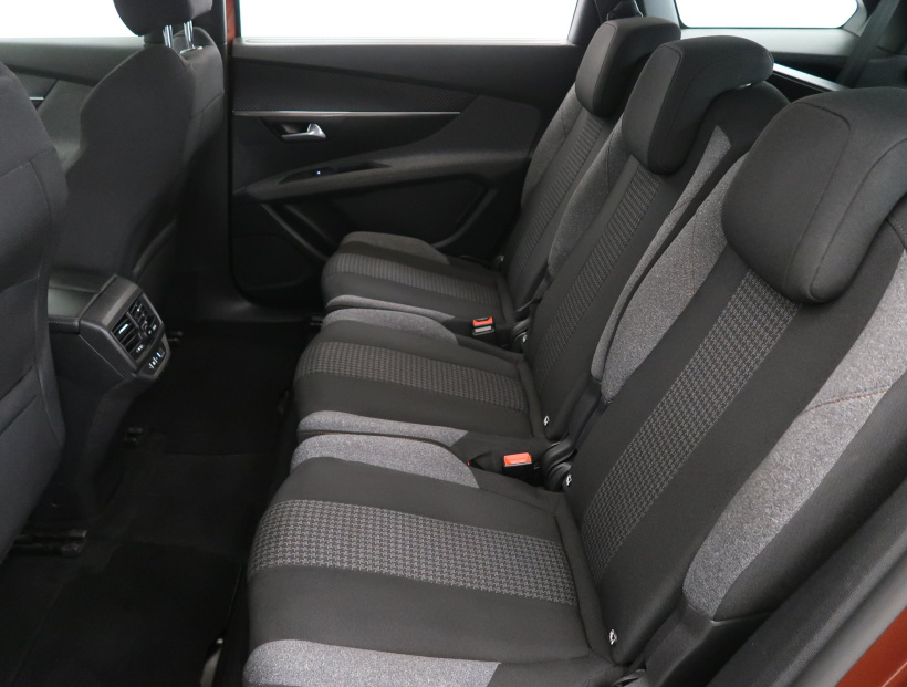 Peugeot 5008, 2021