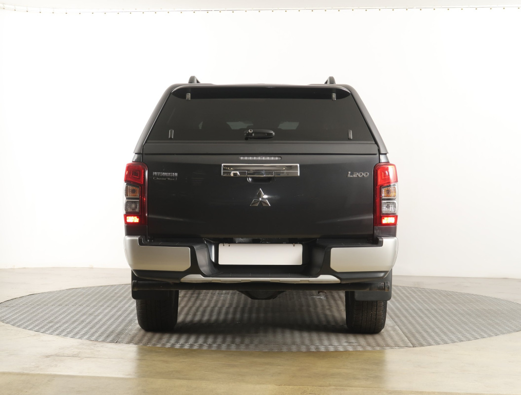 Mitsubishi L200