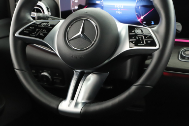 Mercedes-Benz V - 2024