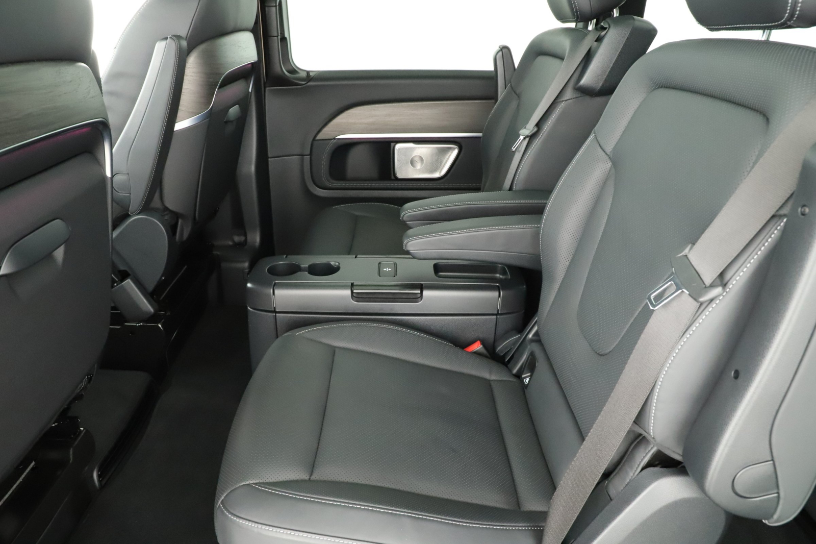 Mercedes-Benz V - 2024