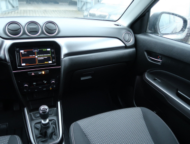 Suzuki Vitara - 2024