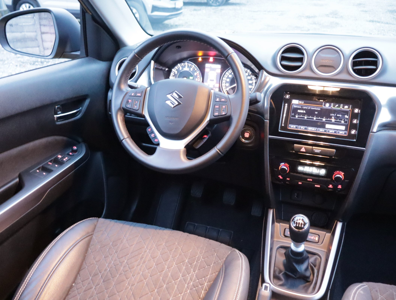 Suzuki Vitara - 2023