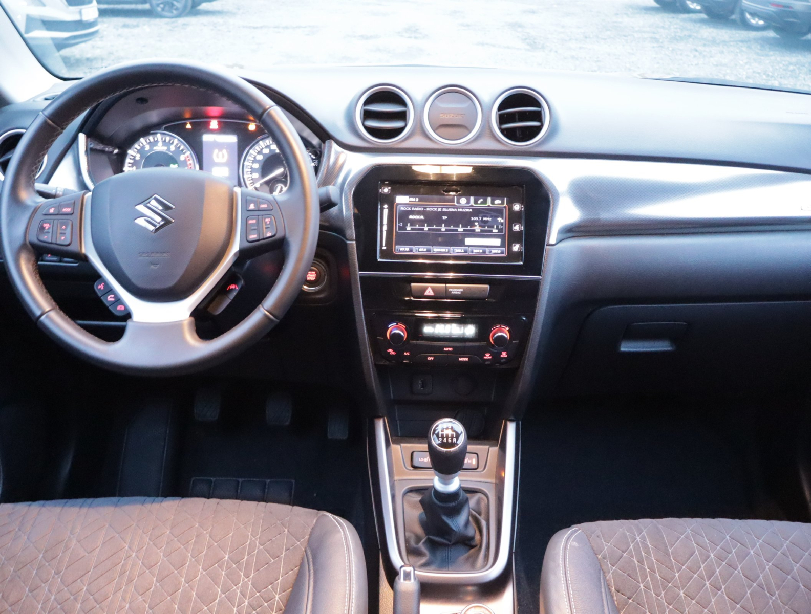 Suzuki Vitara - 2023