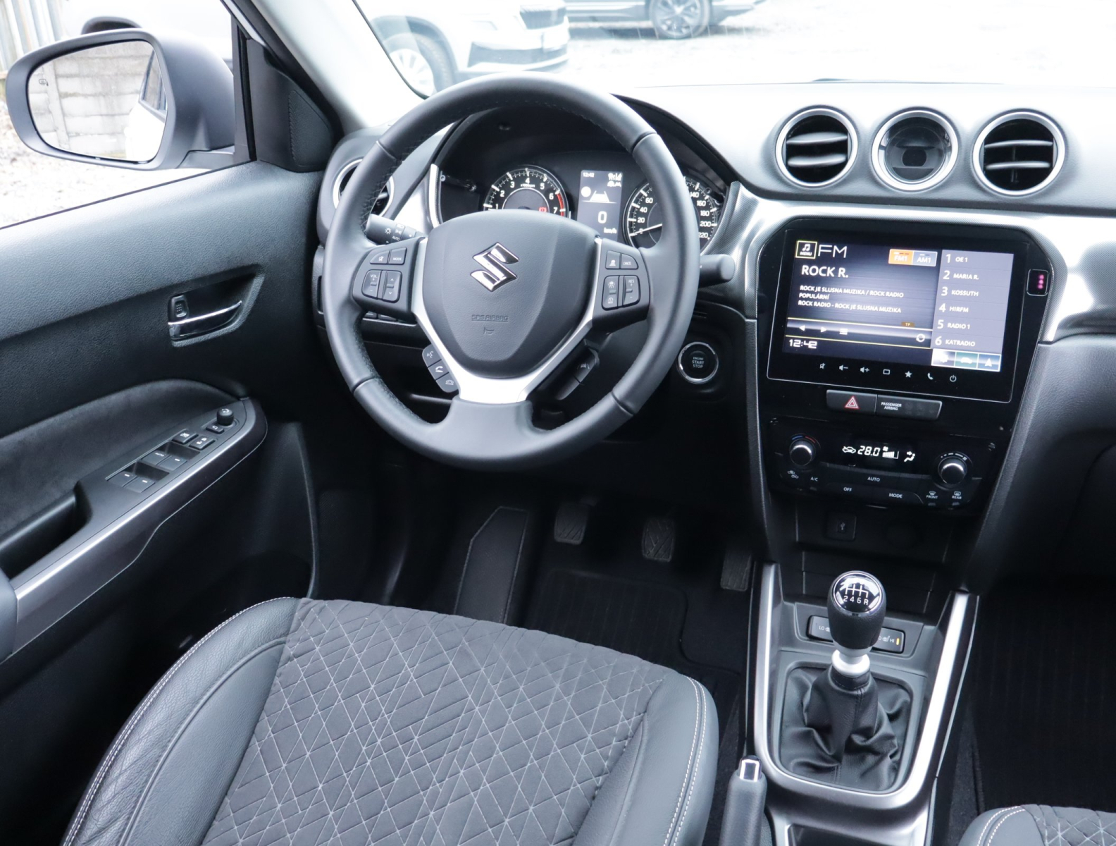 Suzuki Vitara - 2025