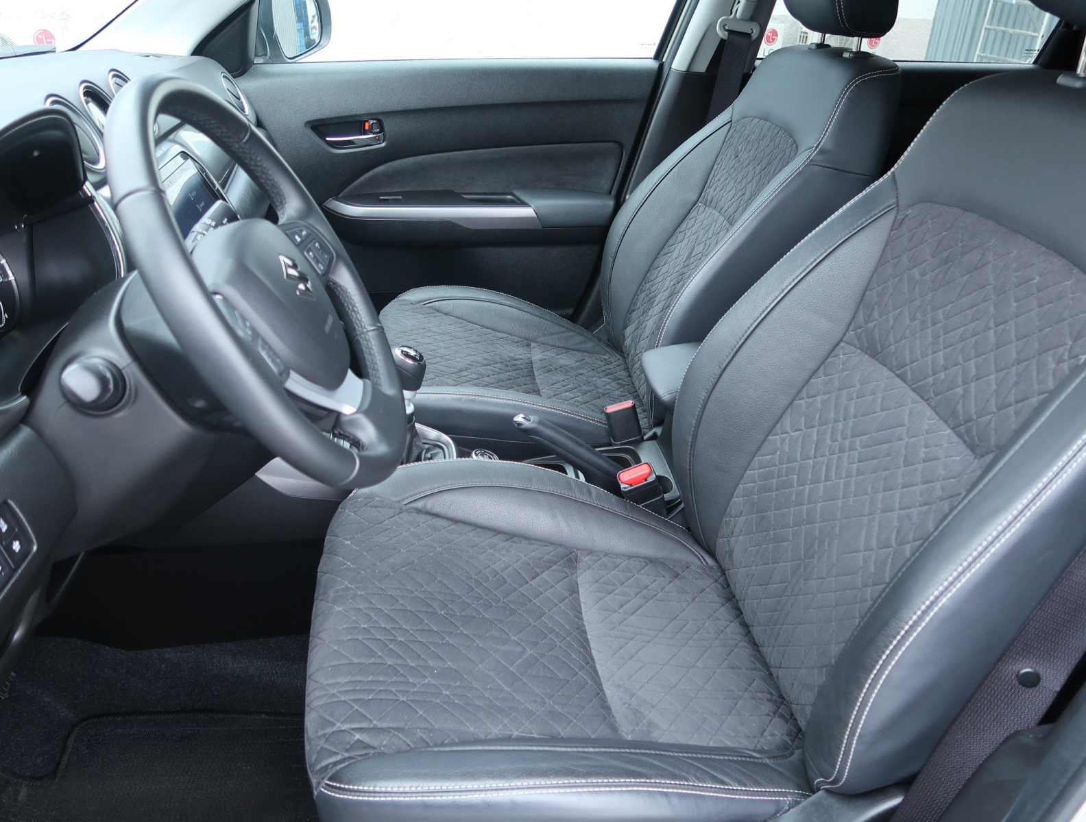 Suzuki Vitara - 2024