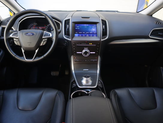 Ford S-Max Hybrid