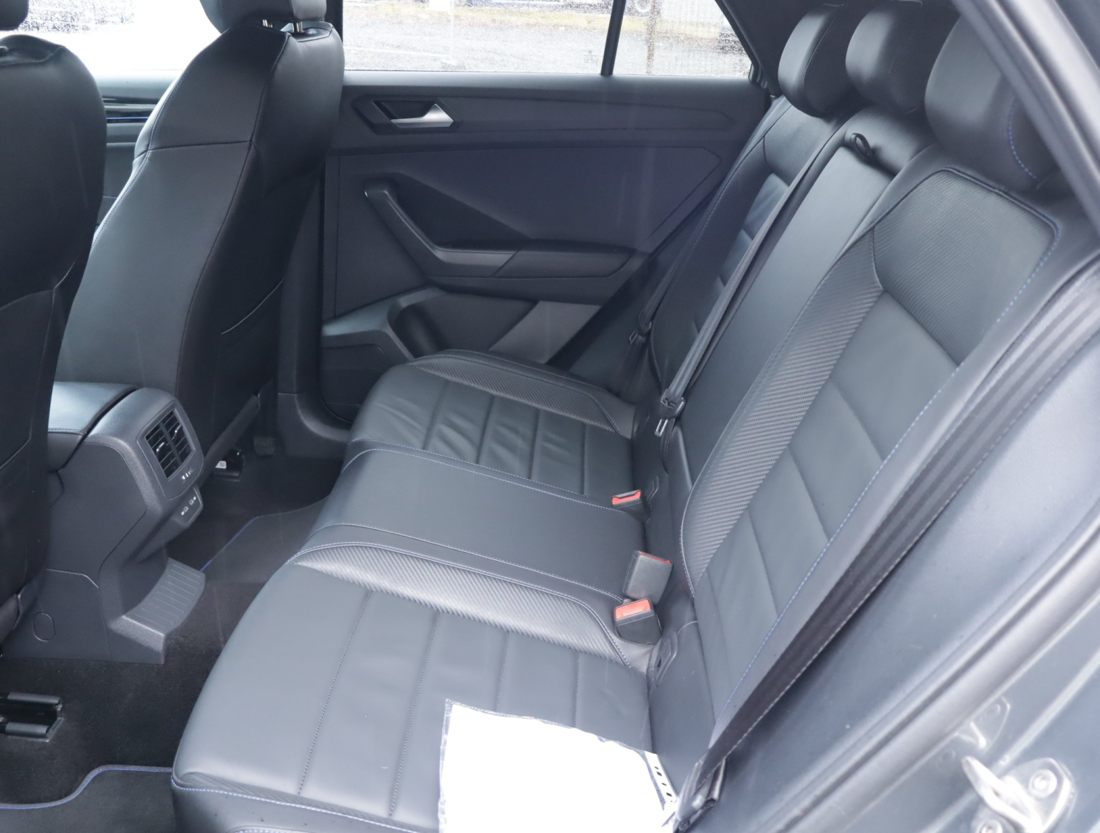 Volkswagen T-Roc - 2023