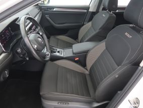 Škoda Superb - 2021