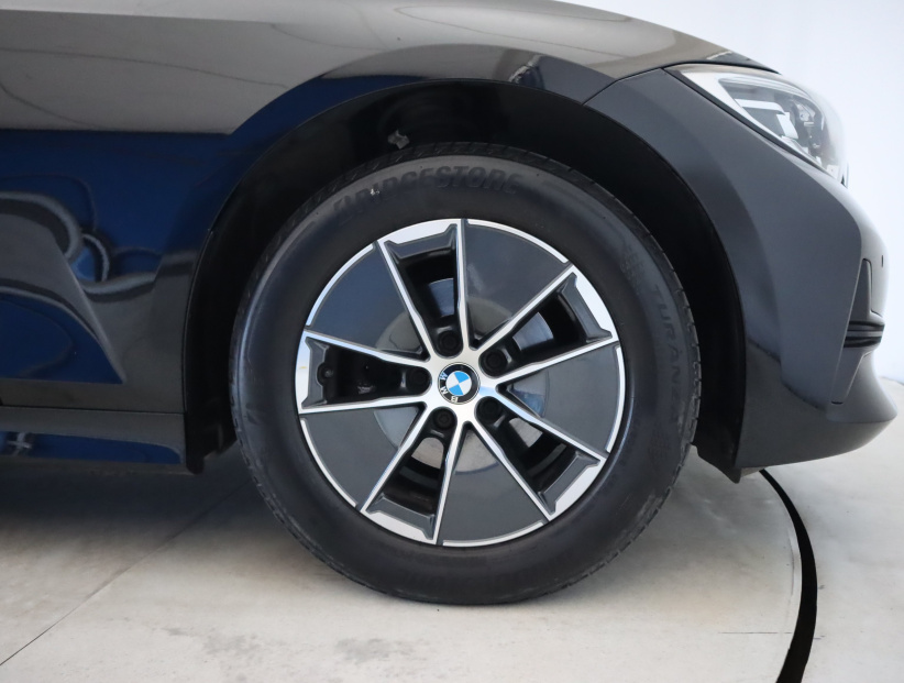 BMW 3, 2021