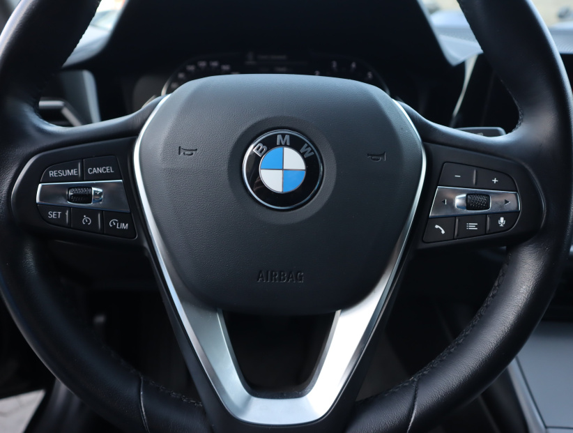 BMW 3, 2021