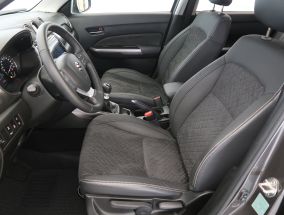 Suzuki Vitara - 2025