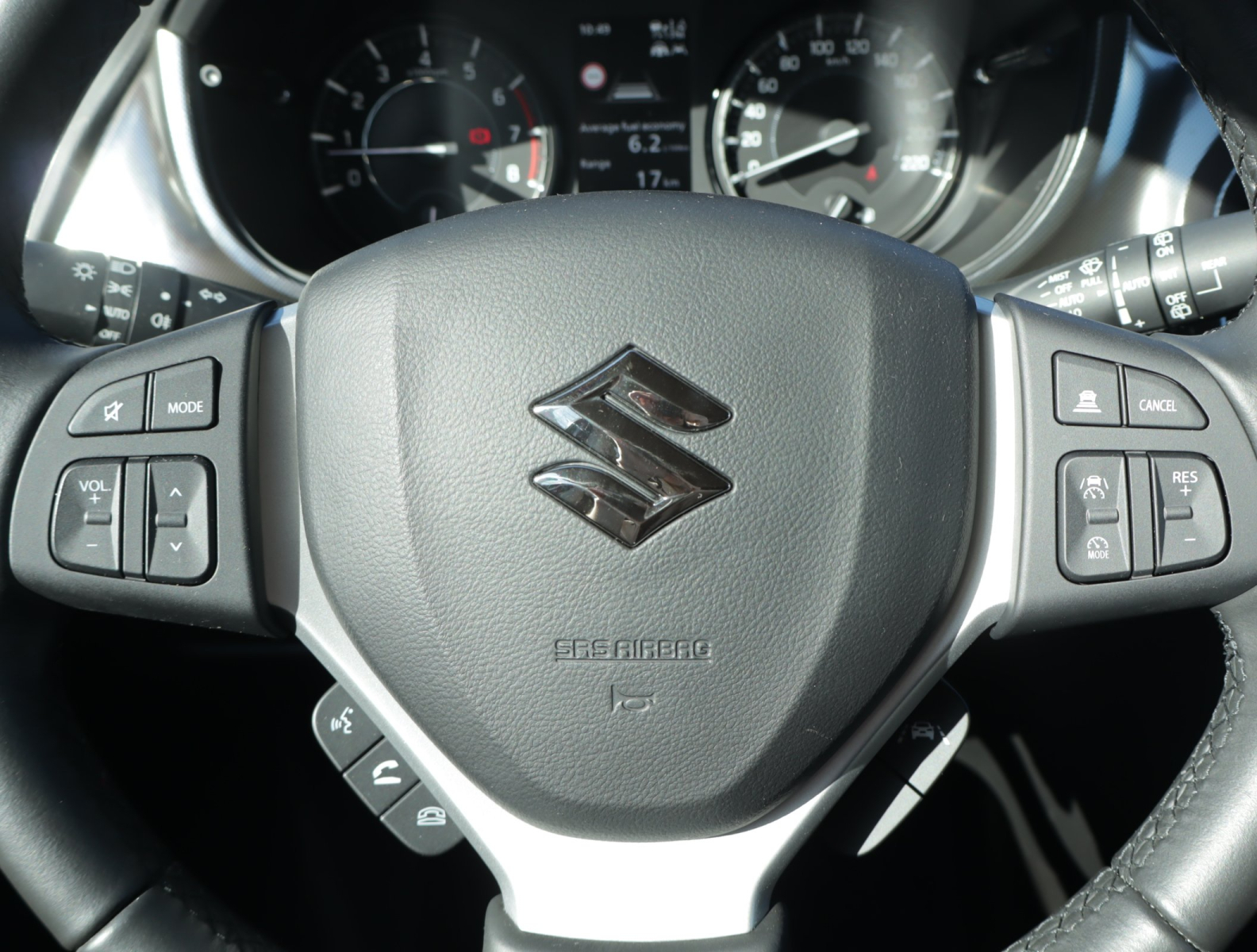 Suzuki Vitara - 2025