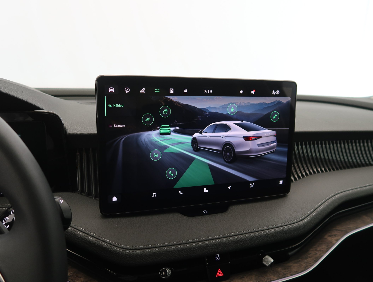 Škoda Superb - 2024