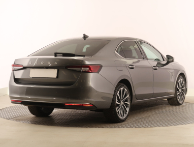 Škoda Superb - 2024