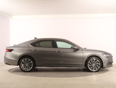 Škoda Superb - 2024