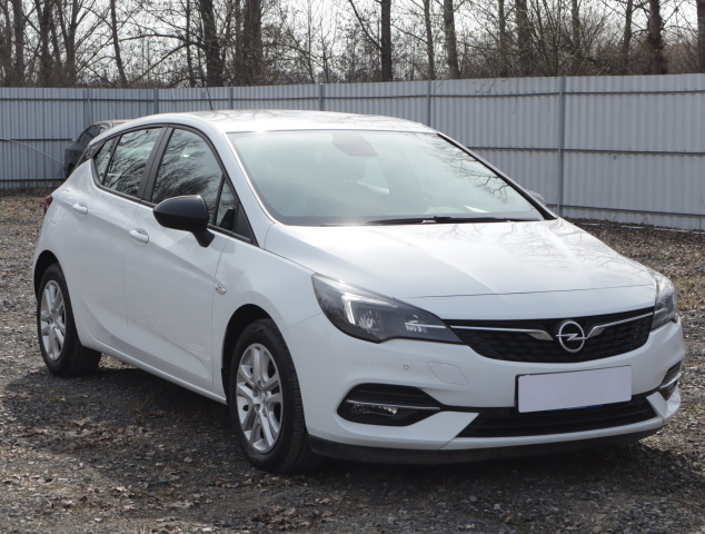 Opel Astra 2022