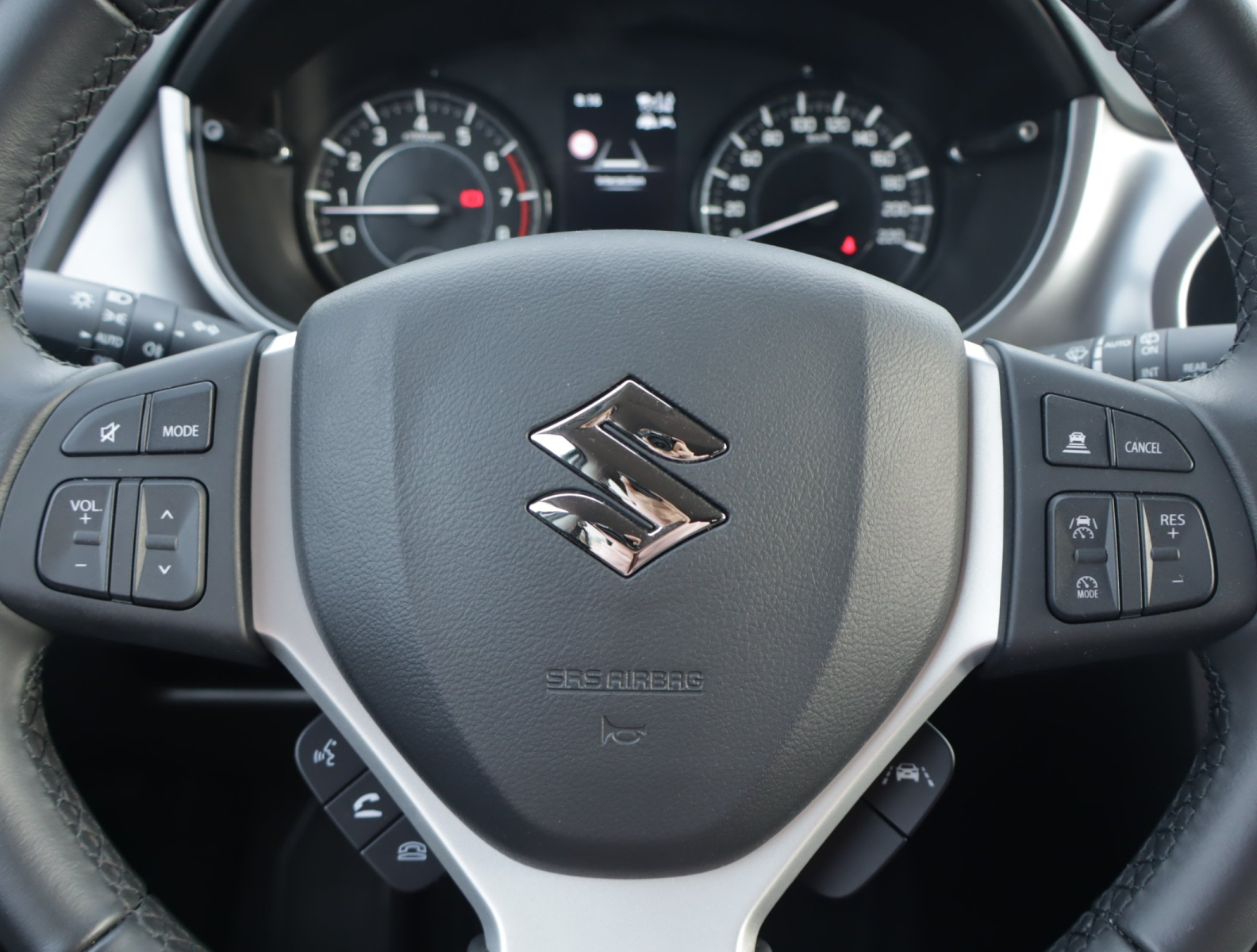 Suzuki Vitara - 2025