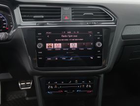 Volkswagen Tiguan - 2022