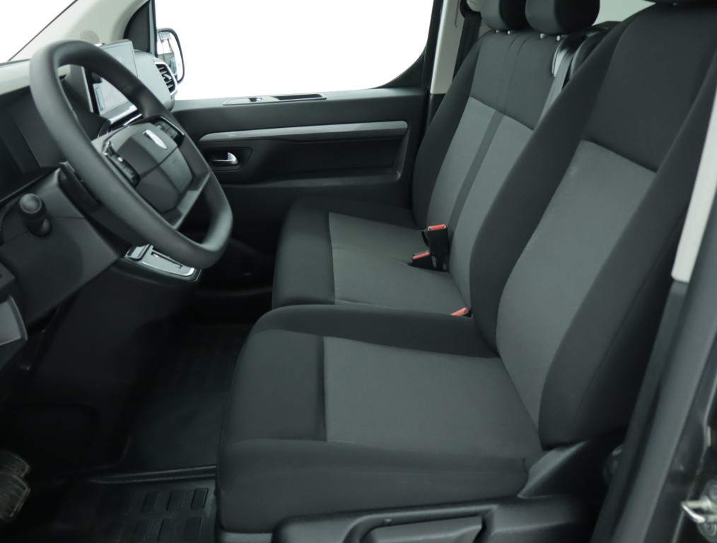 Peugeot Traveller