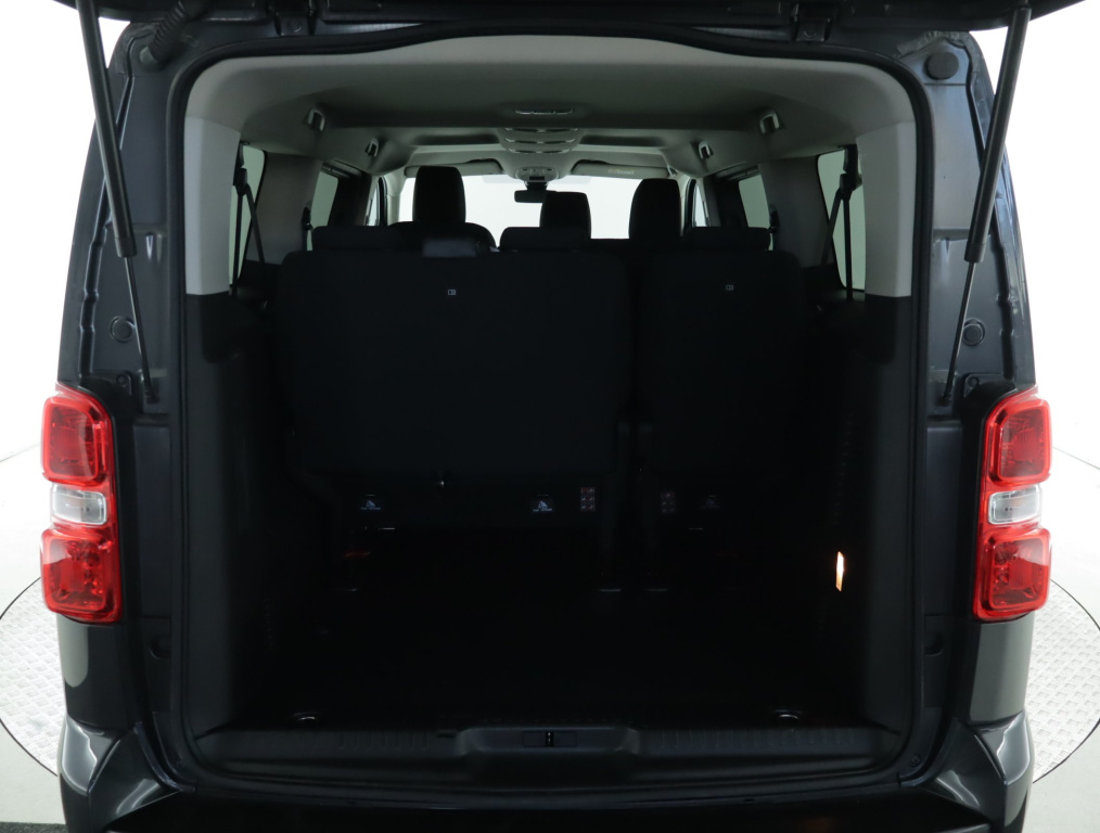Peugeot Traveller