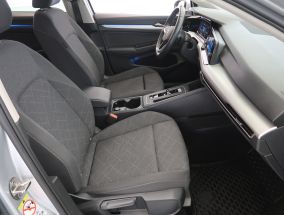 Volkswagen Golf - 2024