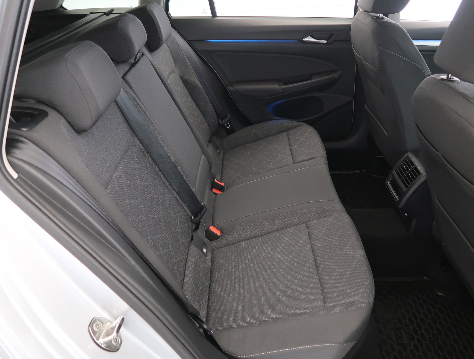 Volkswagen Golf - 2024