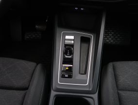 Volkswagen Golf - 2024