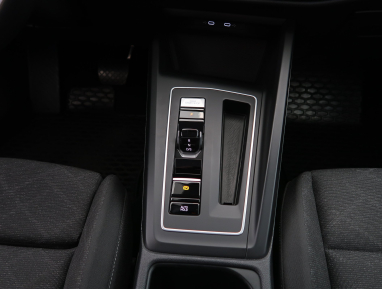 Volkswagen Golf - 2024