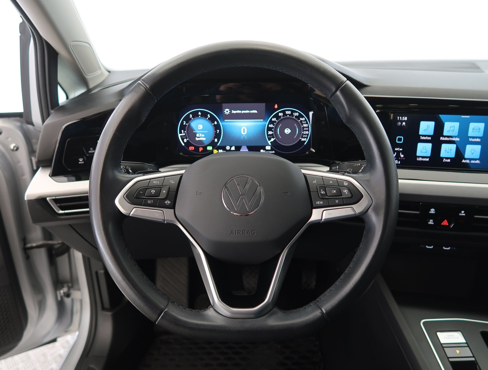 Volkswagen Golf - 2024