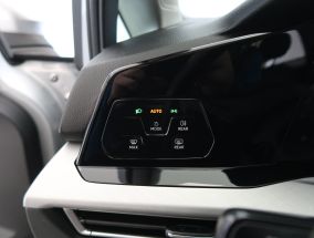 Volkswagen Golf - 2024