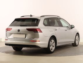 Volkswagen Golf - 2024