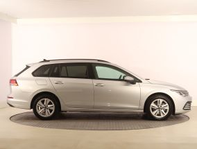 Volkswagen Golf - 2024