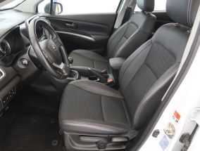Suzuki SX4 S-Cross - 2024