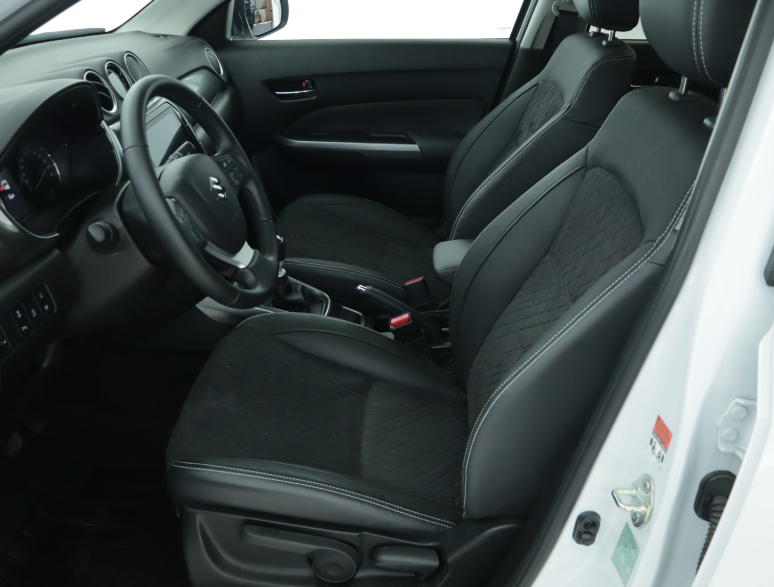 Suzuki Vitara - 2025