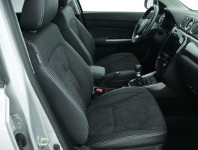 Suzuki Vitara - 2025