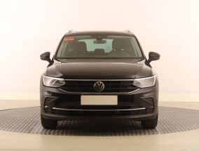 Volkswagen Tiguan - 2021