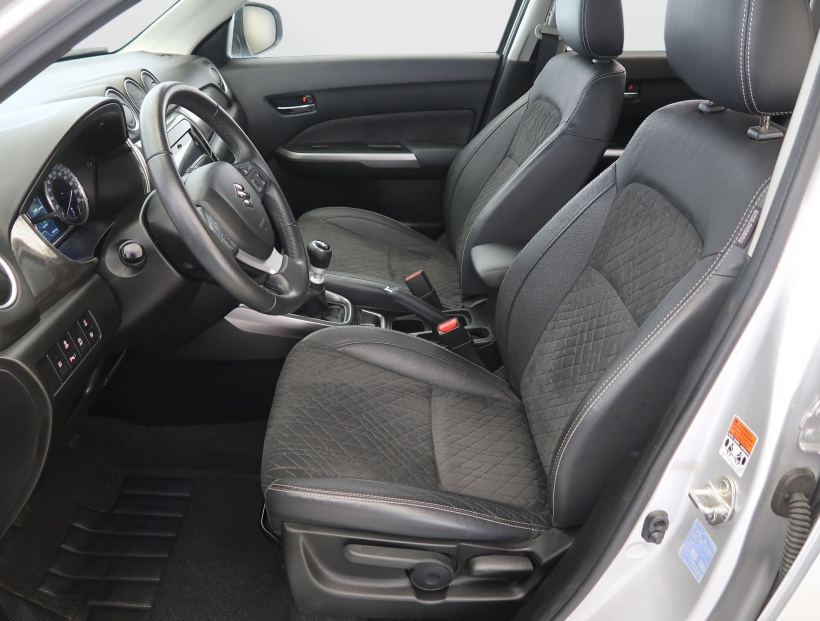 Suzuki Vitara, 2023
