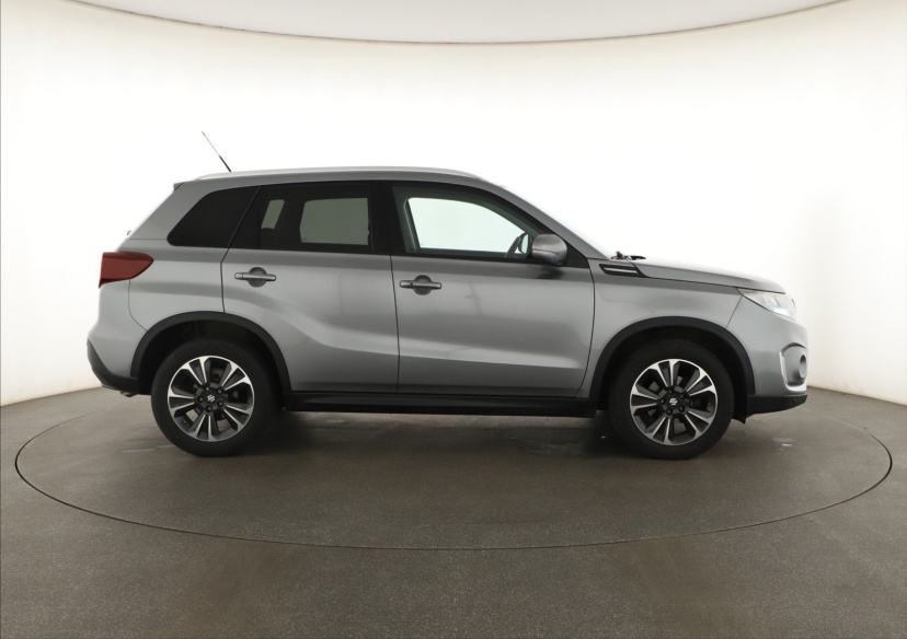 Suzuki Vitara, 2023
