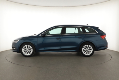 Škoda Octavia - 2023
