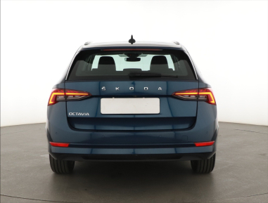 Škoda Octavia - 2023