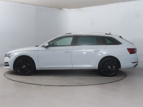 Skoda Superb - 2023