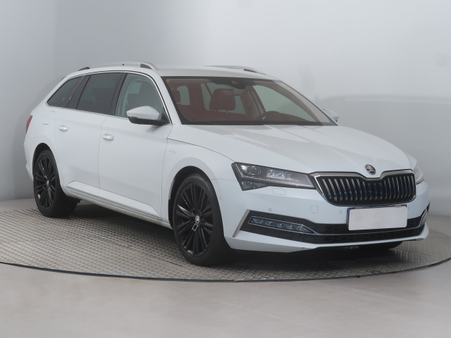 Škoda Superb 2023
