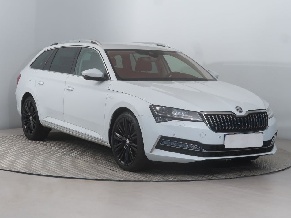 Skoda Superb - 2023