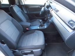 Volkswagen Passat 2010
