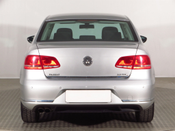 Volkswagen Passat 2010