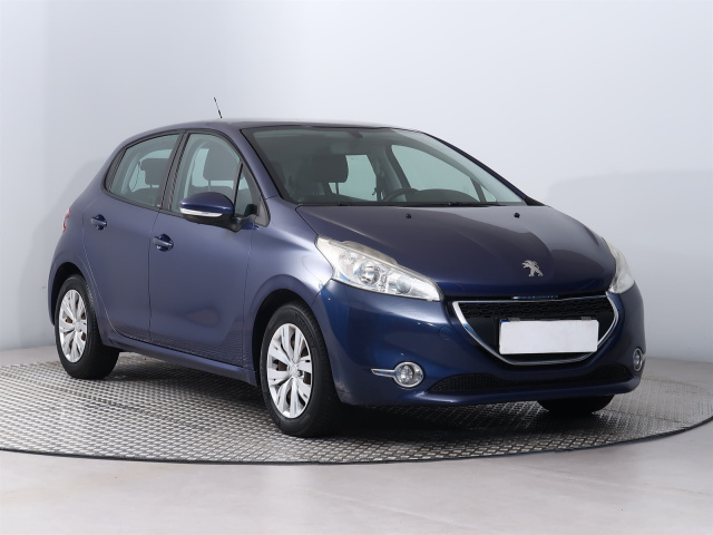 Peugeot 208 2012