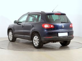 Volkswagen Tiguan - 2010
