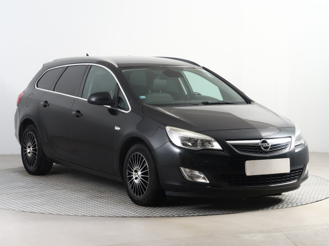 Opel Astra 2012