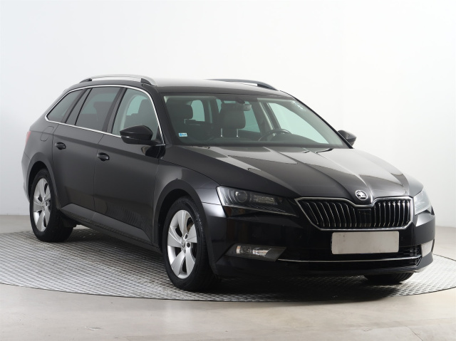 Škoda Superb 2015