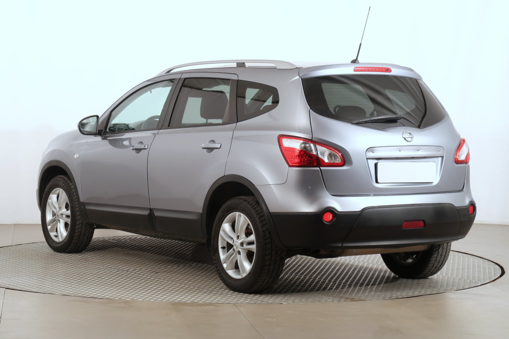 Nissan Qashqai+2